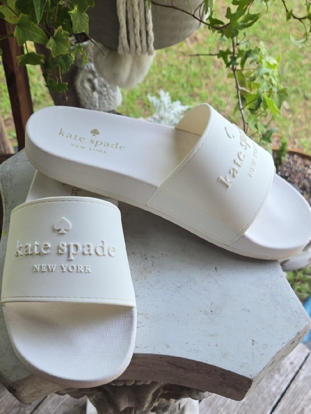 Kate Spade Sunny White Slide On Sandal Size 9